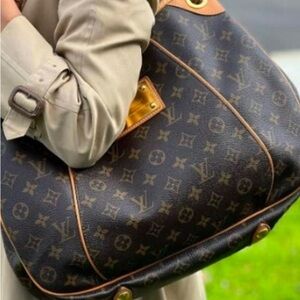 Louis Vuitton LV Monogram Galleria PM